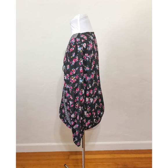 Almost Famous Floral Surplus Wrap Front Top - Picture 6 of 13